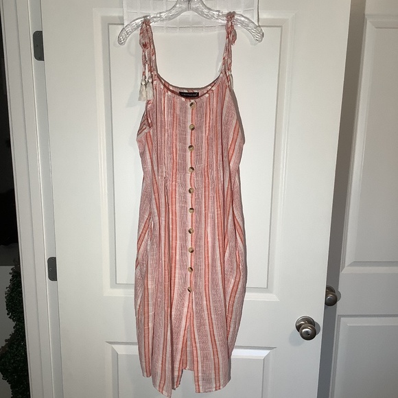 Clubz Collection Spaghetti  Strap Button Down Swimsuit Cover-Up White/ Coral - Picture 1 of 6